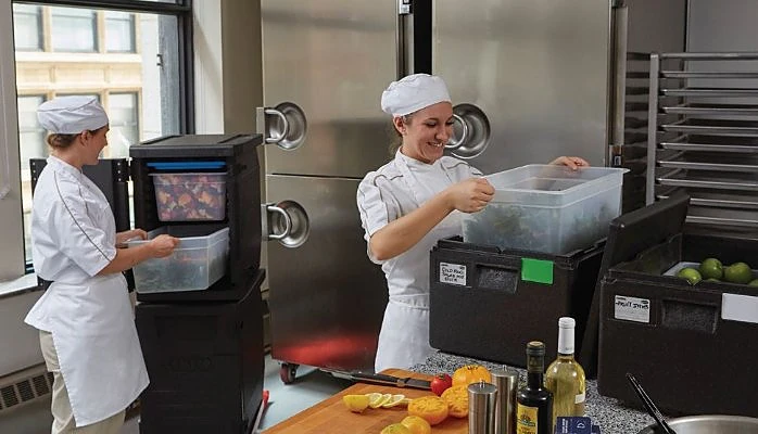 Термоконтейнер для вторых блюд Cambro Go Box EPP180110