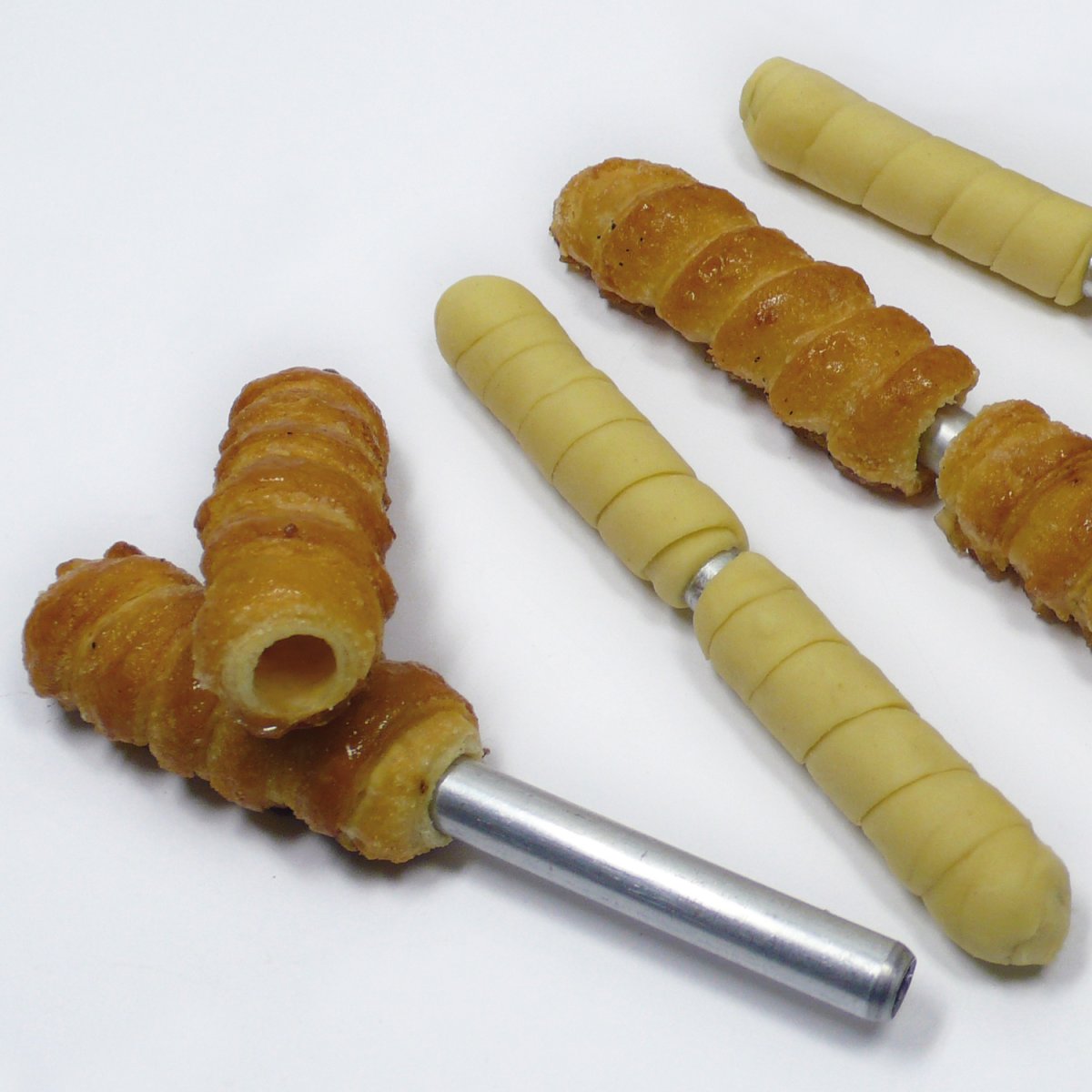 Линия для производства слоеных цилиндрических трубочек LA CANNONCINA